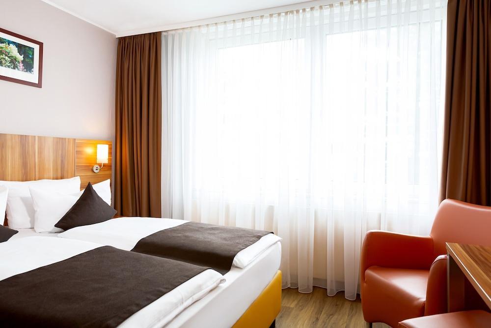 Hotel Essential By Dorint Frankfurt-Niederrad Frankfurt nad Mohanem Exteriér fotografie